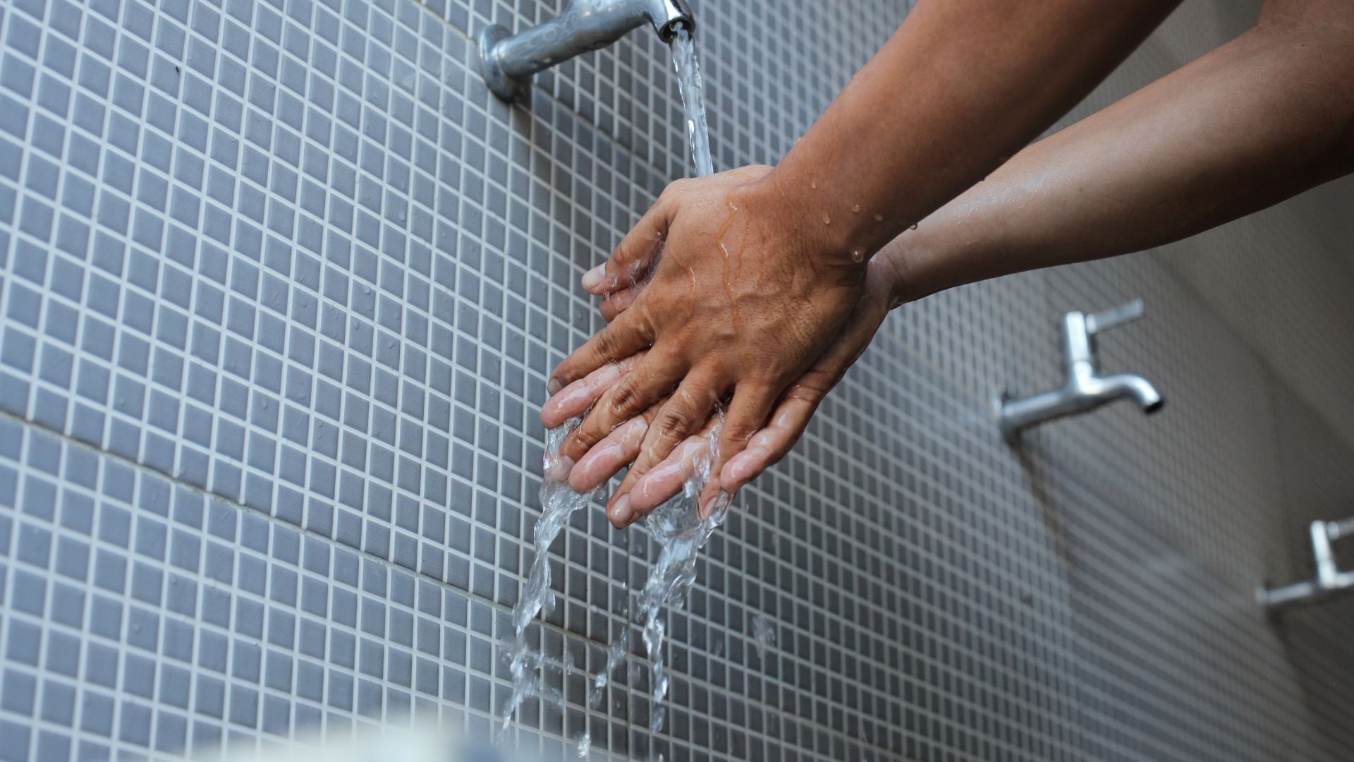 Why you should always wash your hands after using the bathroom Beem